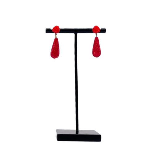 PENDIENTE ROJO TALLADO